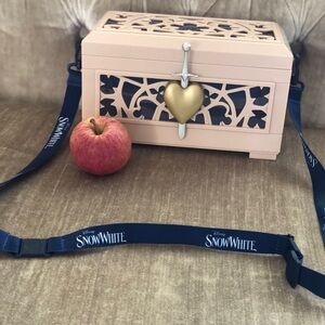 Disney Snow White Popcorn Bucket with Heart Clasp - Cream  and Gold